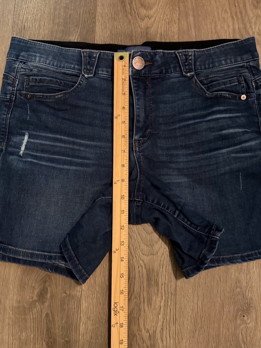 Democracy Absolution Denim Shorts Women’s Size 14 Dark Wash Stretch Mid Rise - Picture 4 of 8